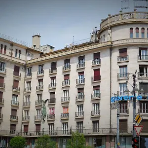Pulse Jackquaters , Budapest Hungría